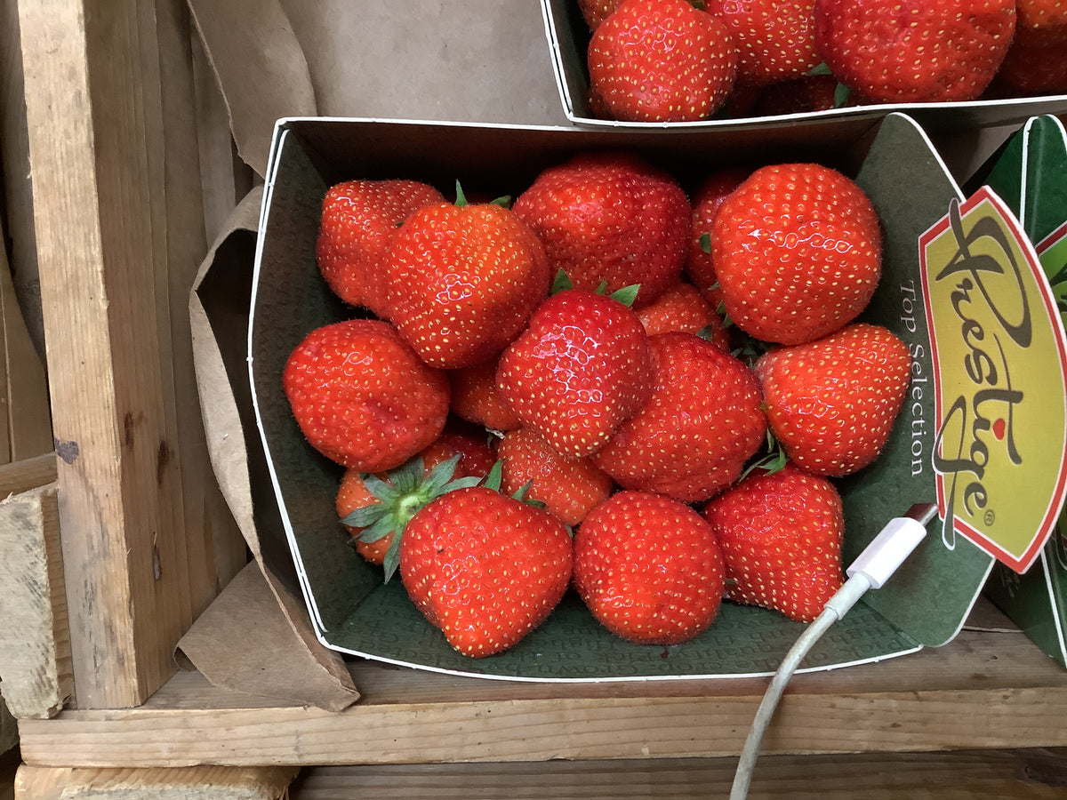 Aardbeien middel per doos